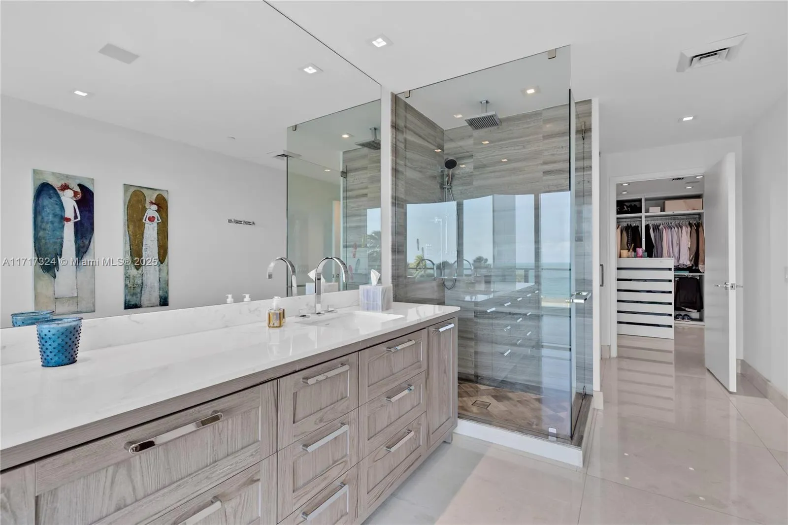 Key Biscayne, Florida 33149, United States, 4 Bedrooms Bedrooms, ,7 BathroomsBathrooms,Residential,Pending,22615