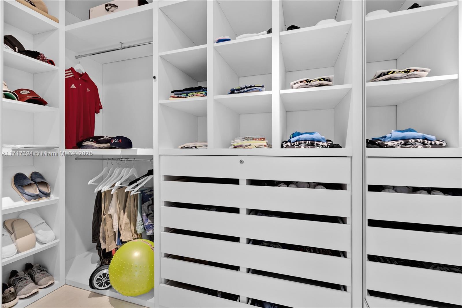 OCEANA KEY BISCAYNE CONDO - Residential