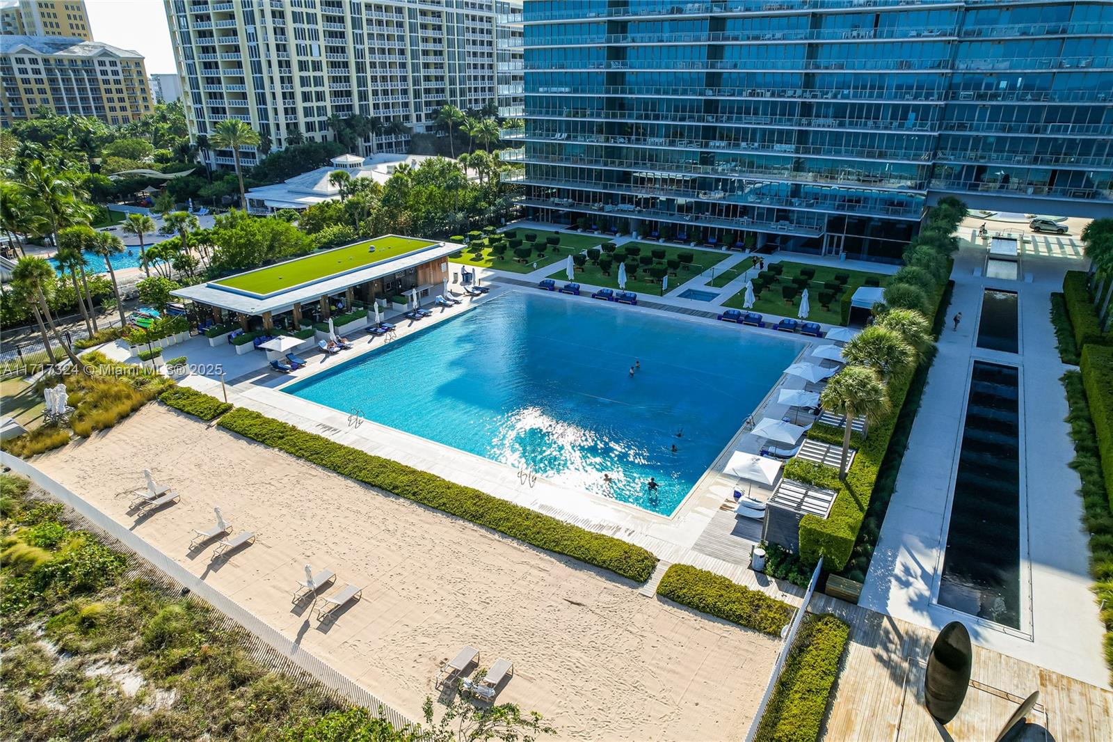 OCEANA KEY BISCAYNE CONDO - Residential