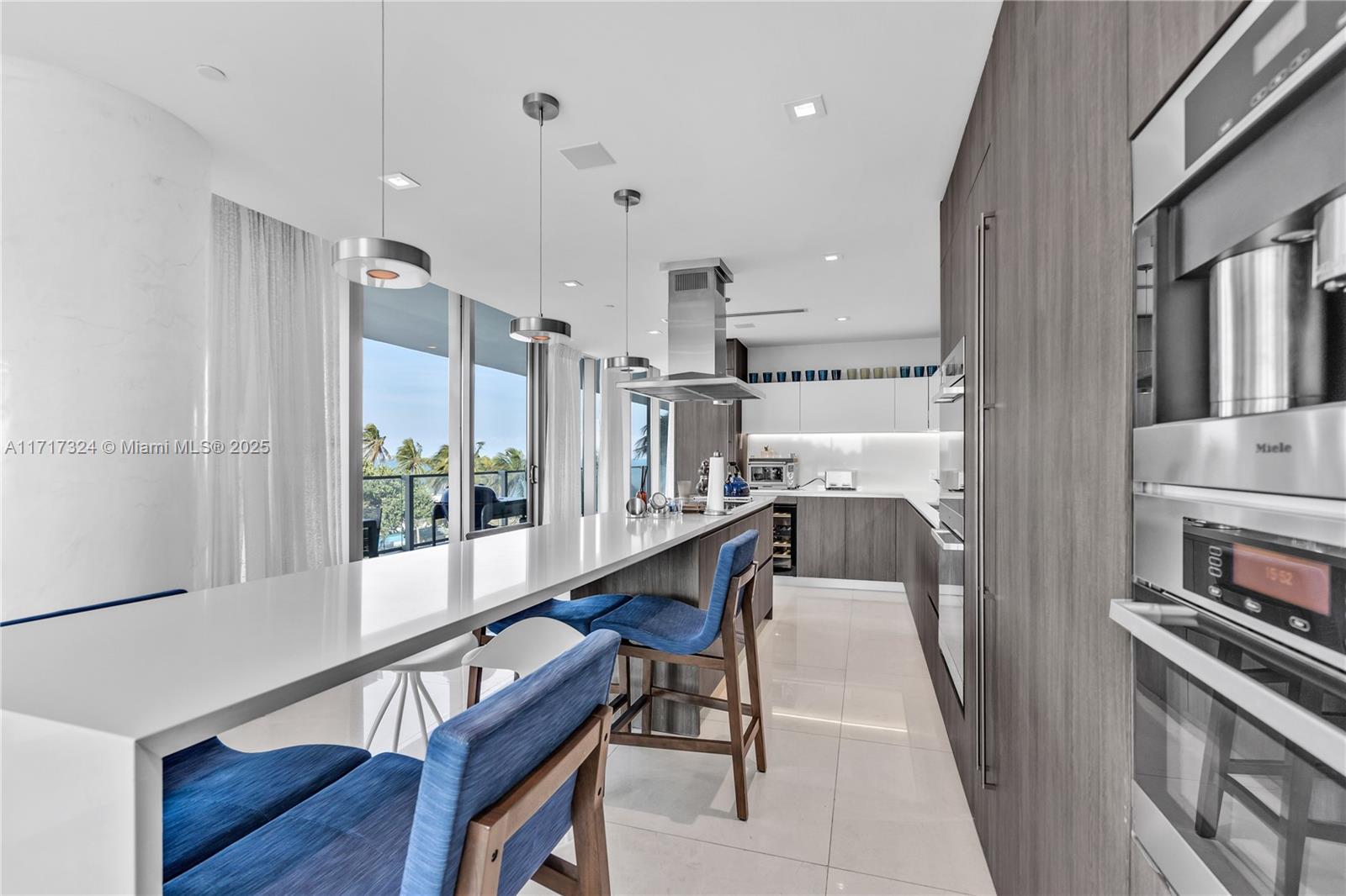 OCEANA KEY BISCAYNE CONDO - Residential