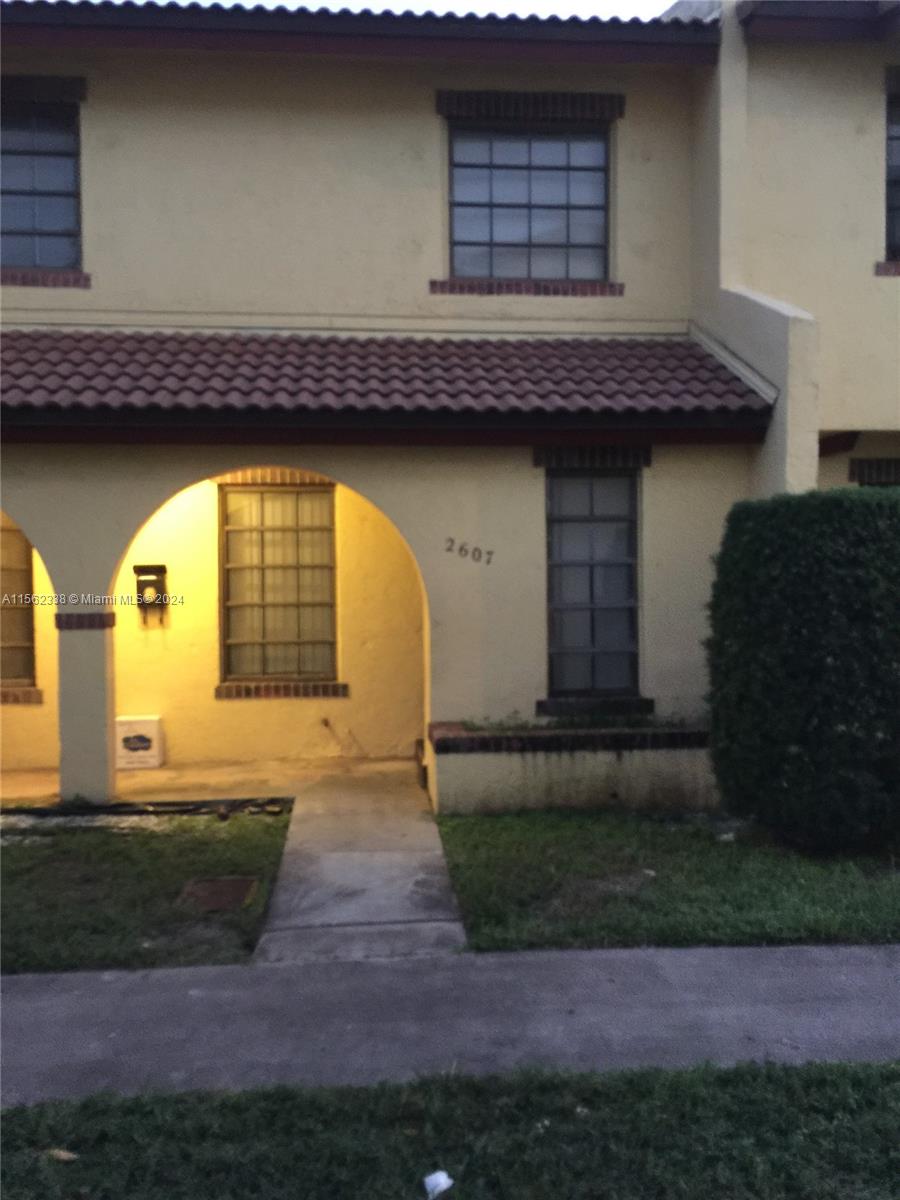 Property for Sale at 2607 Nw 47th Ln 3304, Lauderdale Lakes, Broward County, Florida - Bedrooms: 3 
Bathrooms: 3  - $230,000