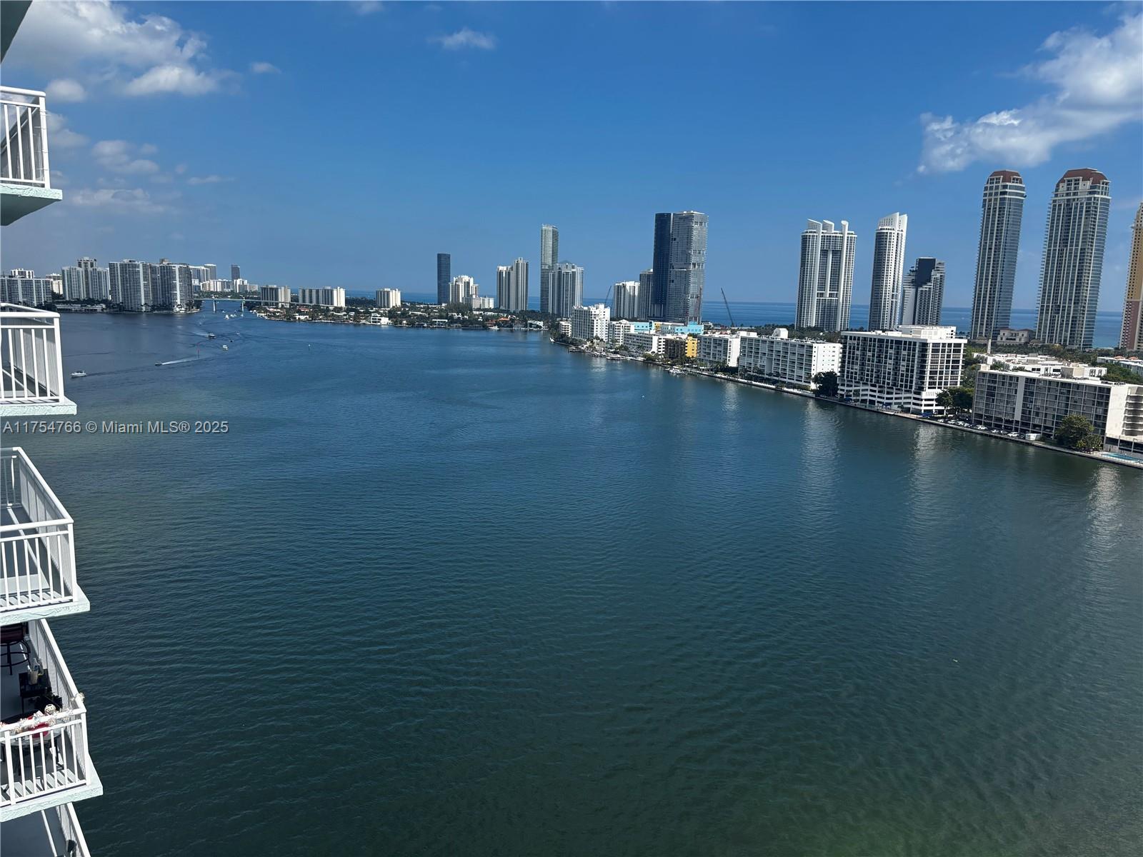 WINSTON TOWERS 500 CONDO - Residential