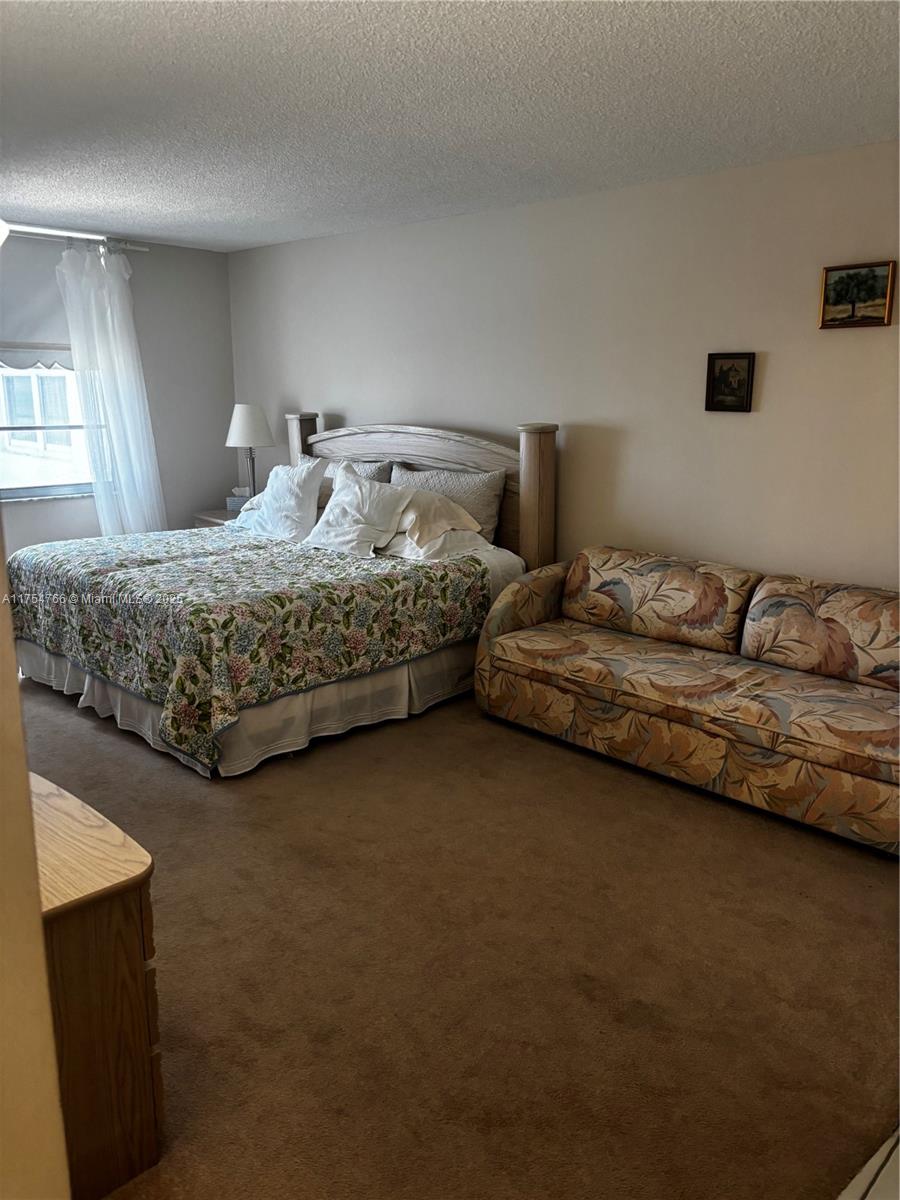 WINSTON TOWERS 500 CONDO - Residential