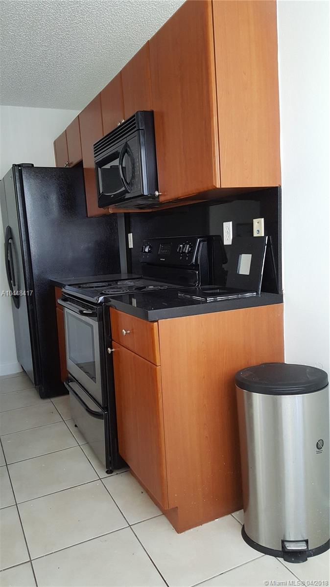 THE GREENS AT DORAL CONDO - Residential