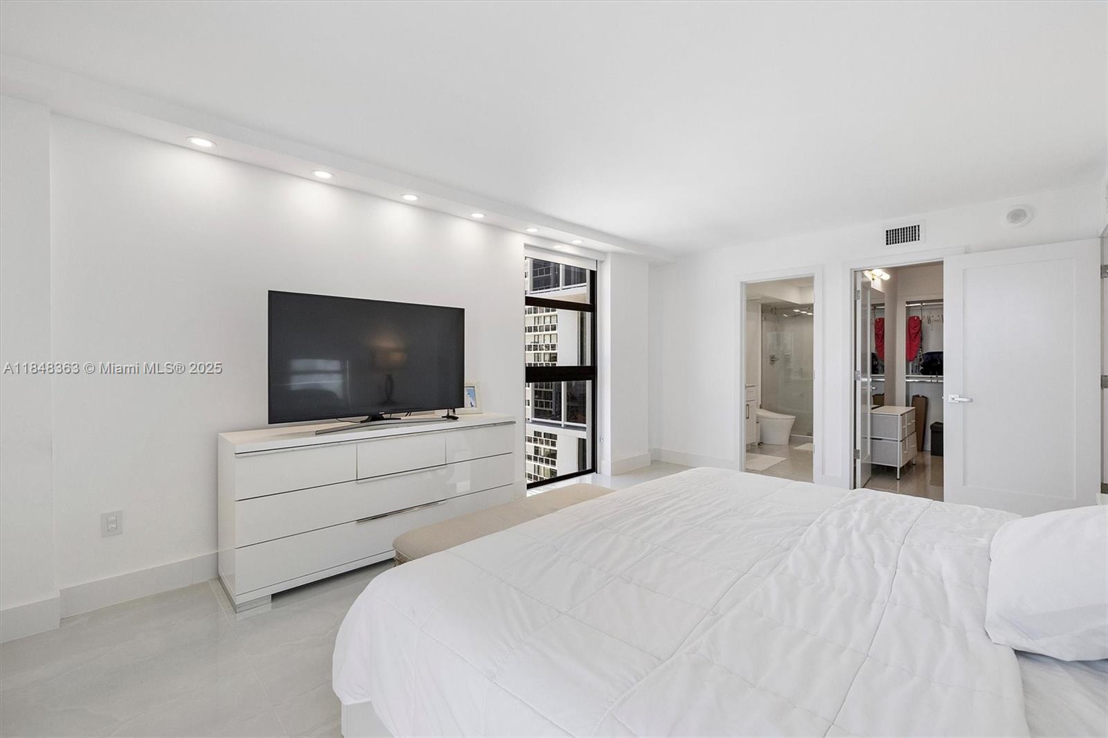 WATERVIEW CONDO - Residential