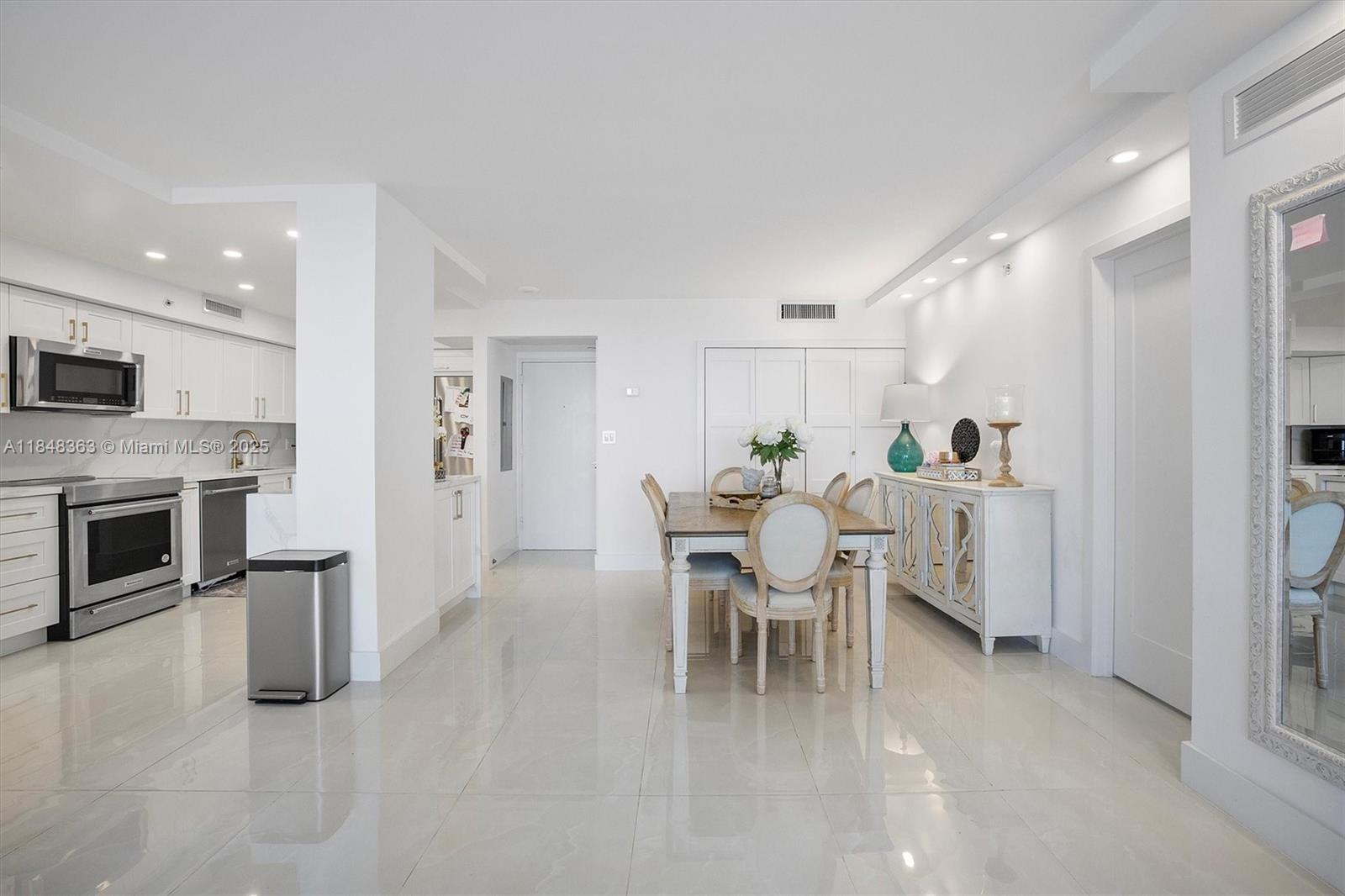 WATERVIEW CONDO - Residential