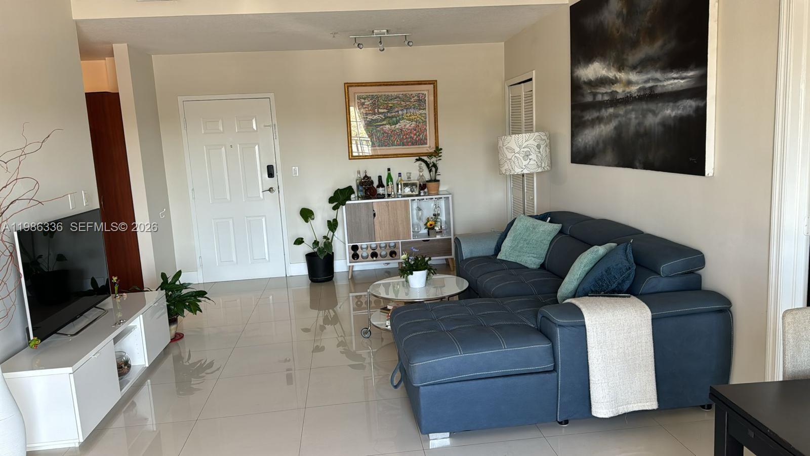 GRANADA GRAND CONDO - Residential Lease