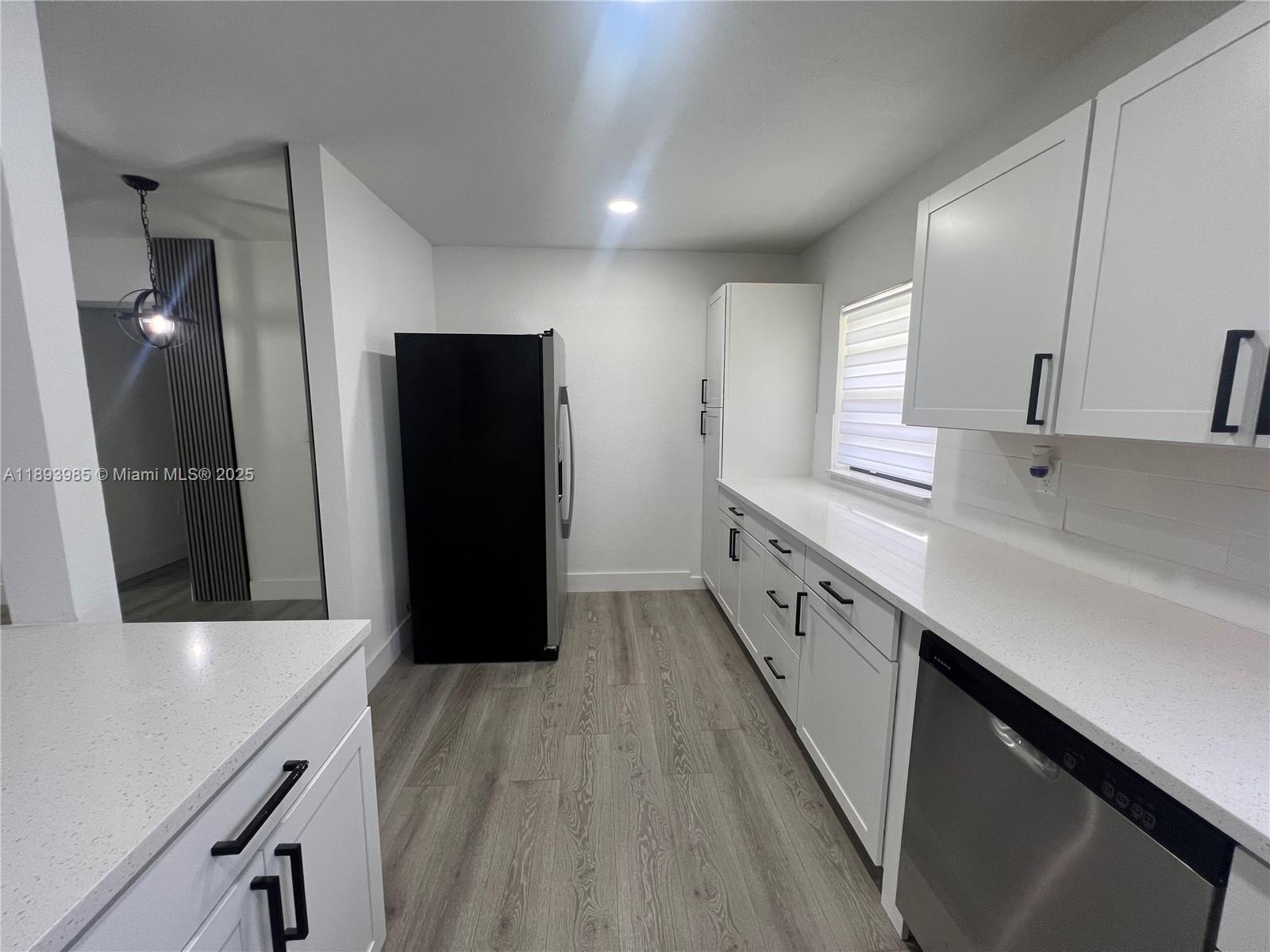 MARK-ALAN MANOR - Residential