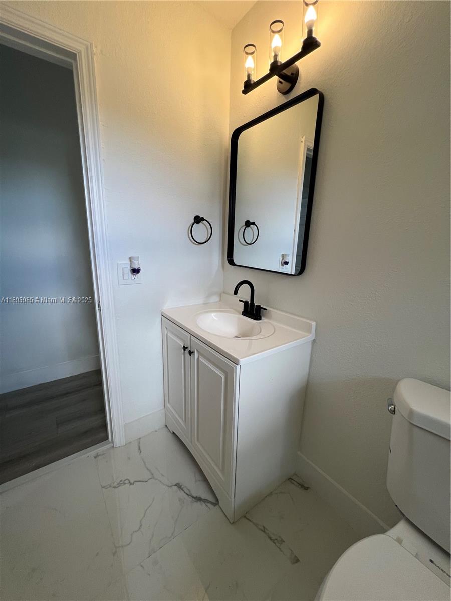 MARK-ALAN MANOR - Residential