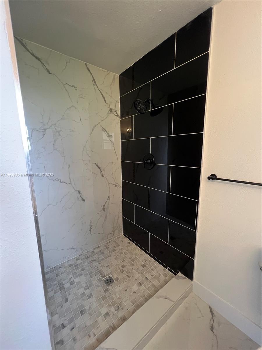 MARK-ALAN MANOR - Residential