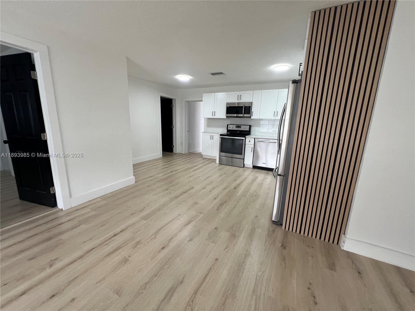 MARK-ALAN MANOR - Residential