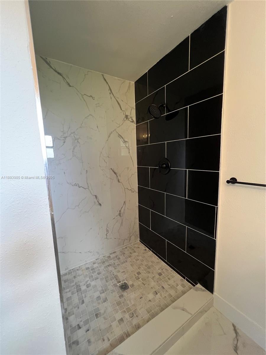 MARK-ALAN MANOR - Residential