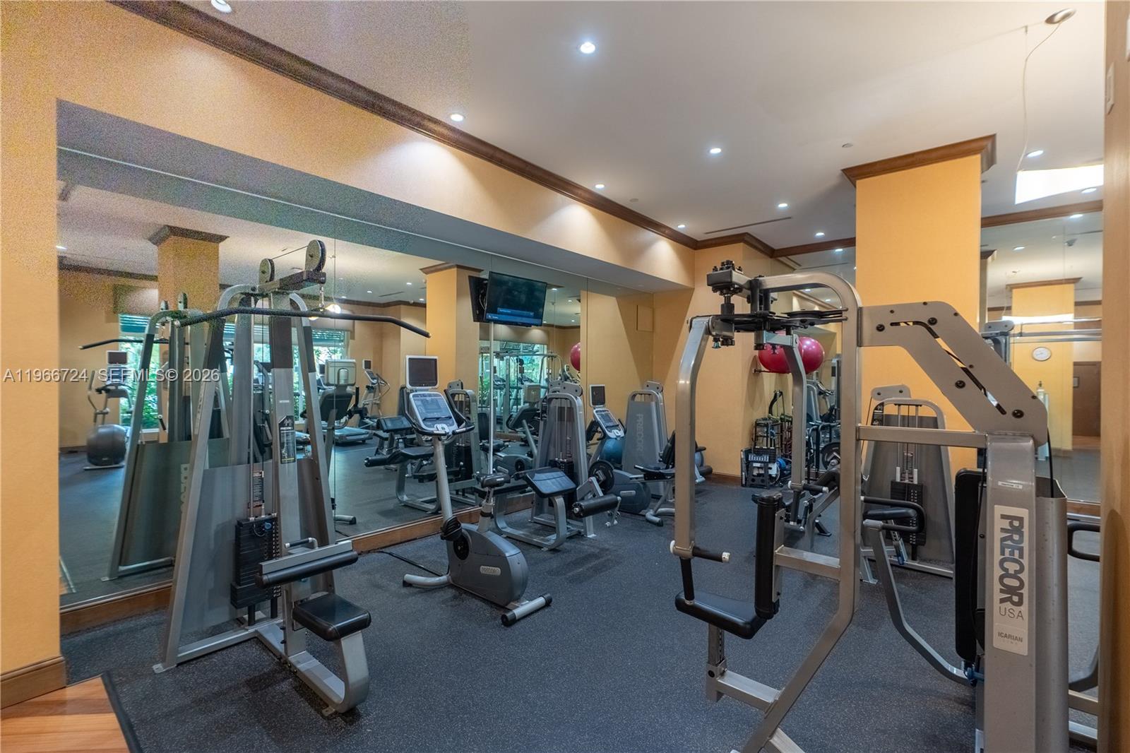 VERANDA CONDO - Residential