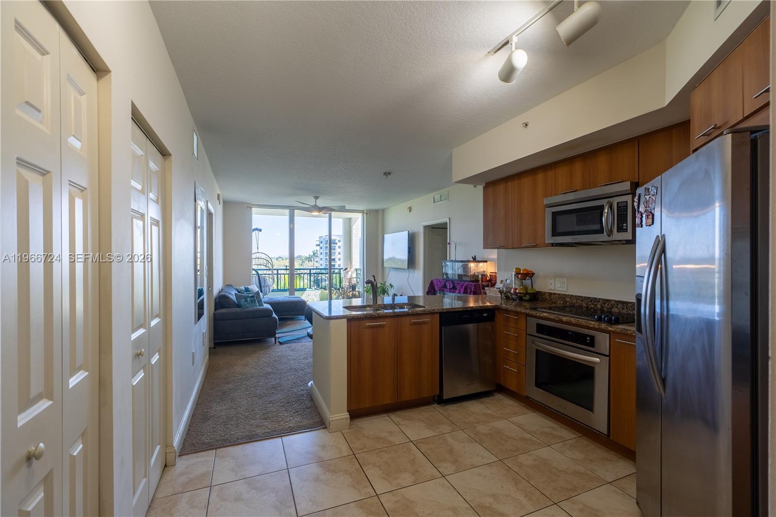 VERANDA CONDO - Residential