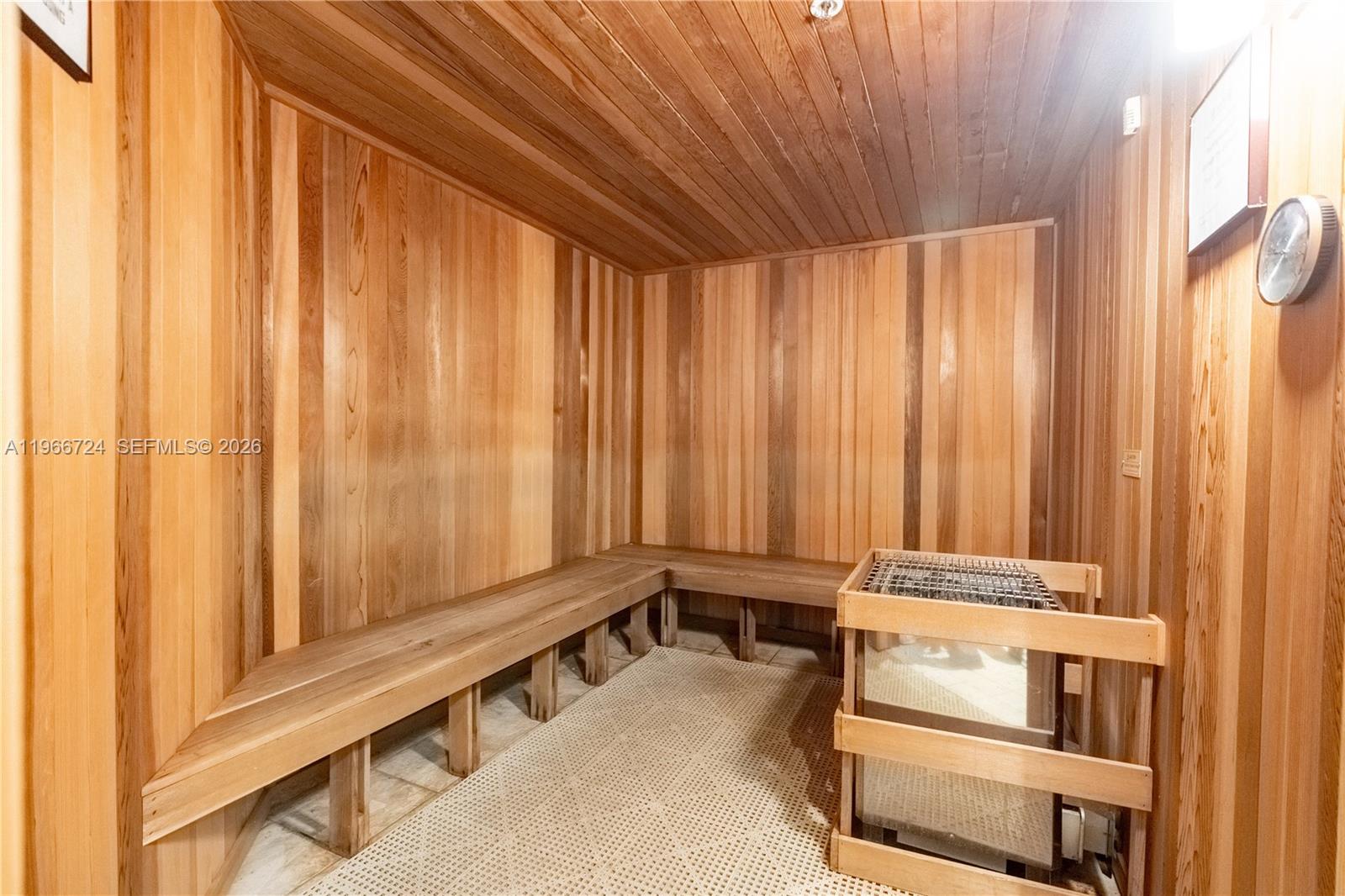 VERANDA CONDO - Residential