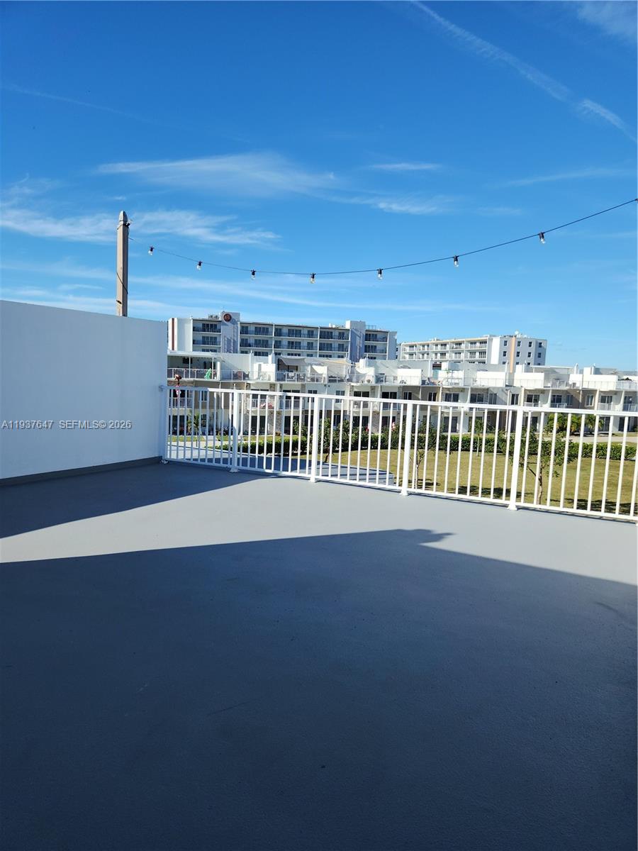 PARADISE GARDENS - Residential