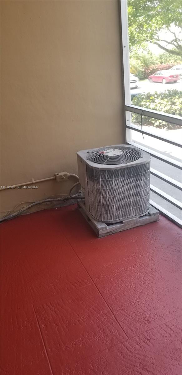 MILLER LAKE CONDO - Residential Lease