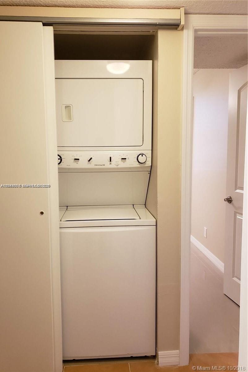 LAKE POINTE CONDOMINIUM N - Residential