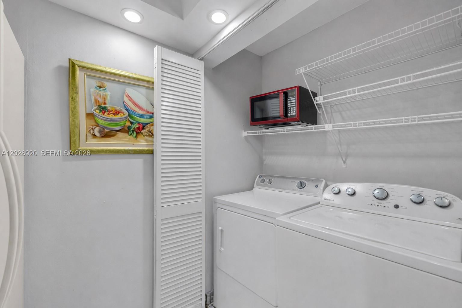 PORTUGAL TOWERS CONDO - Residential