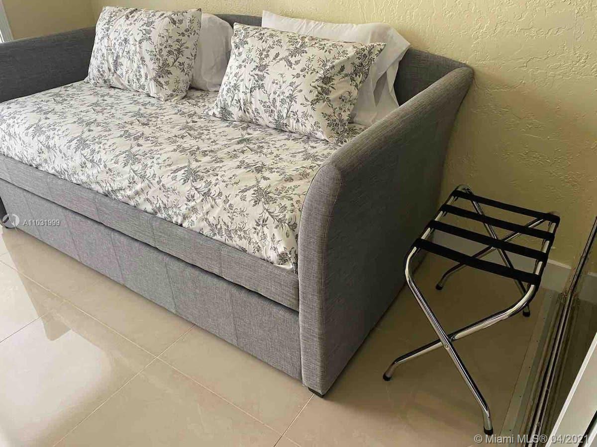 SECRET GARDEN CONDO - Residential Lease