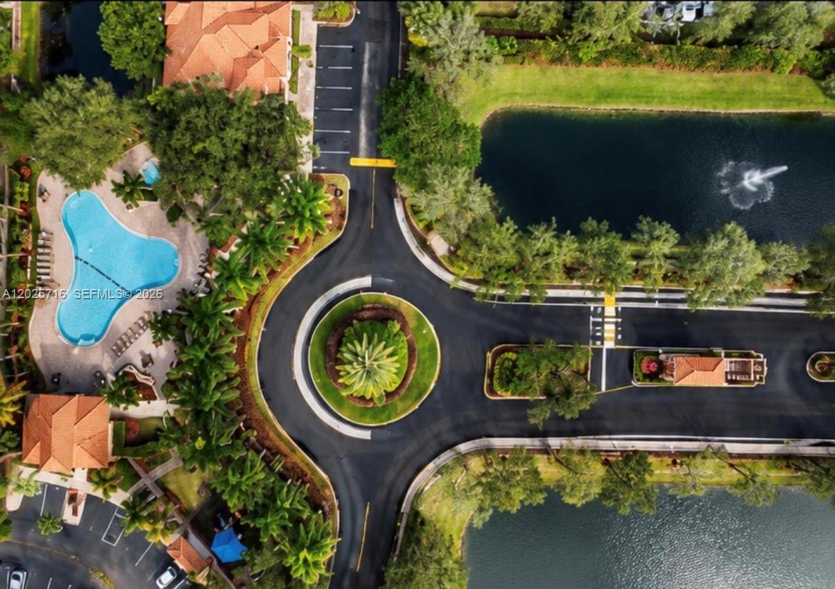 VILLAS AT HARBOR ISLES CO - Residential