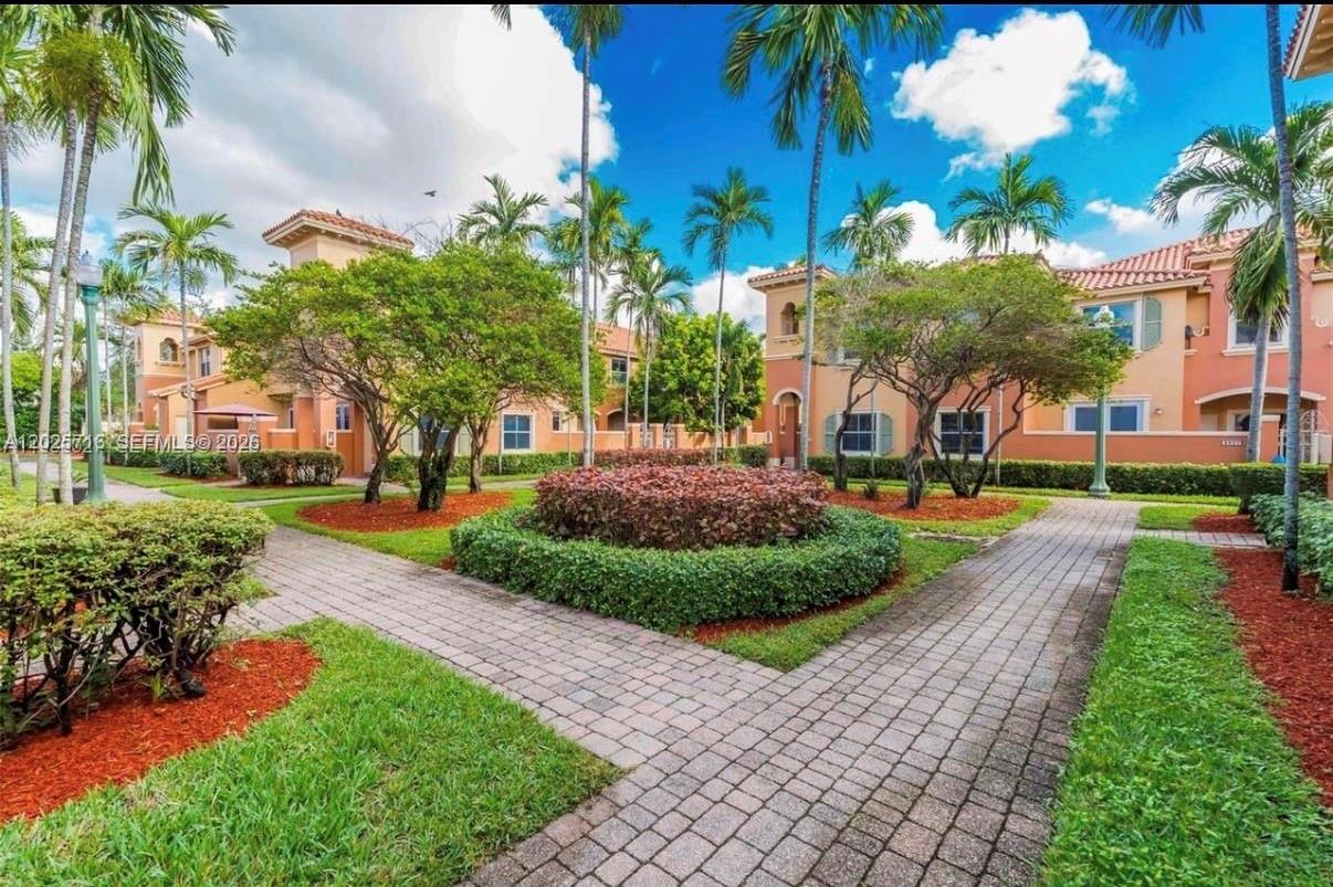 VILLAS AT HARBOR ISLES CO - Residential