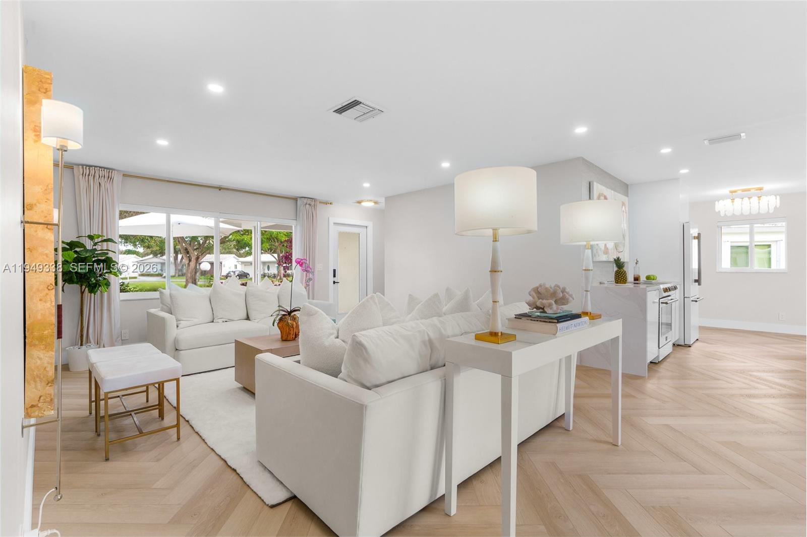 LAUDERDALE WEST 3 SEC - Residential