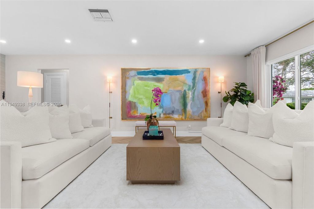 Photo of 1581 NW 85th Ter, Plantation, FL 33322 (MLS # A11949338)