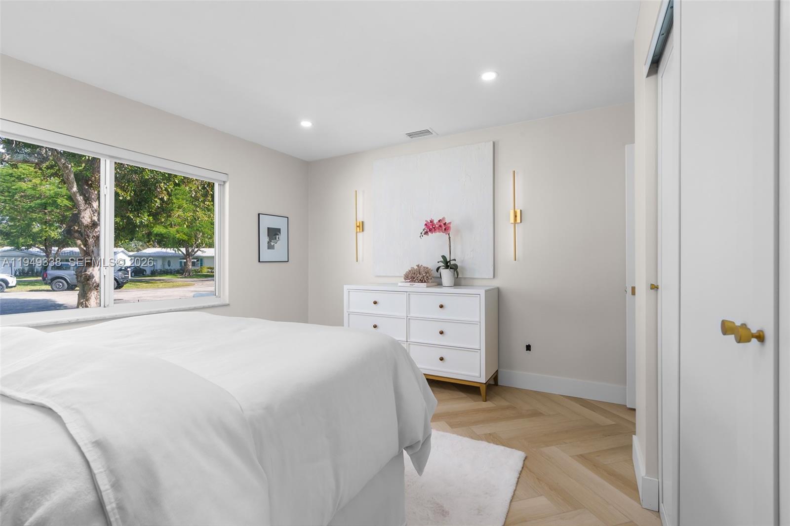 LAUDERDALE WEST 3 SEC - Residential