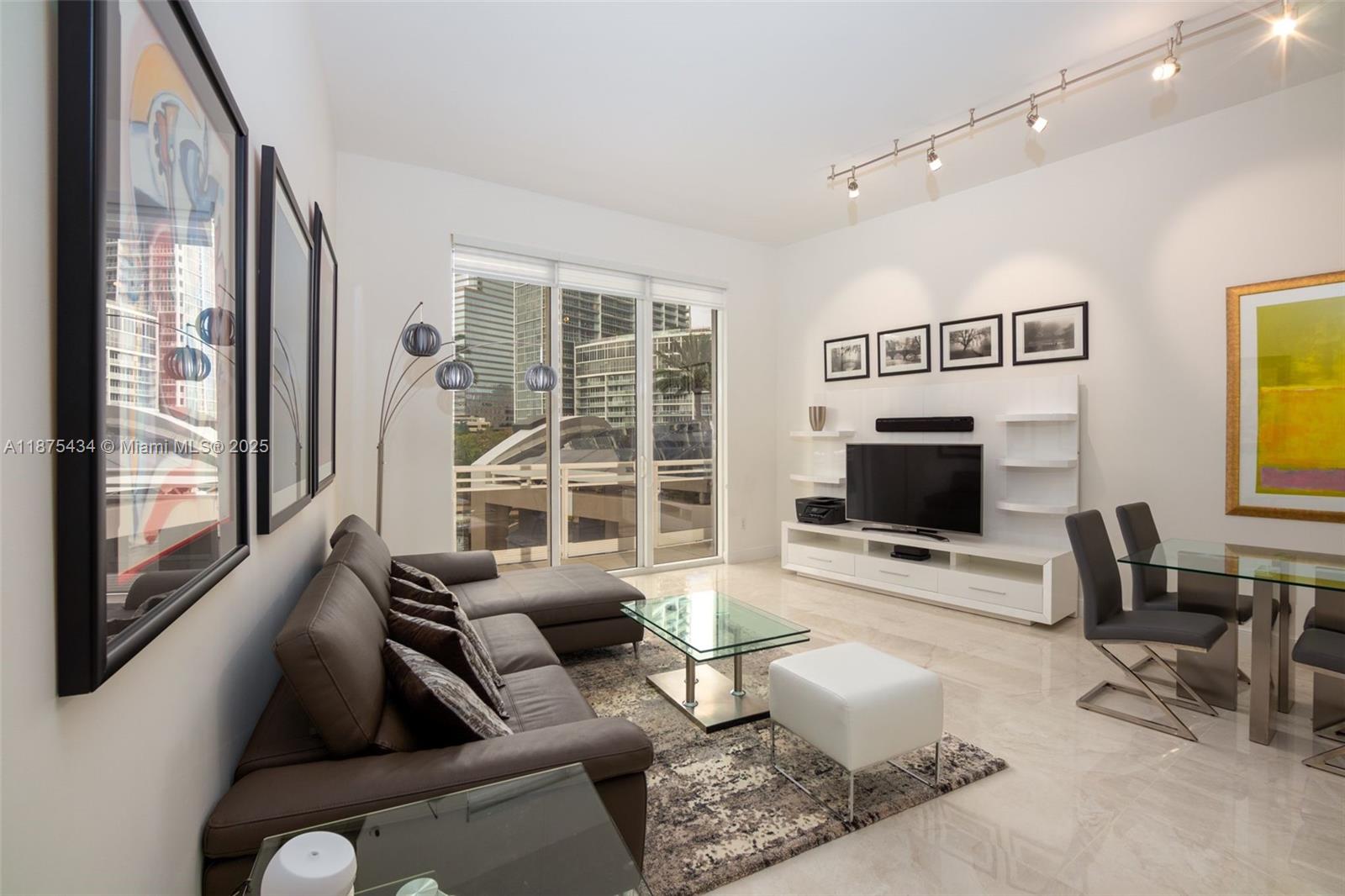 CARBONELL CONDO - Residential Lease