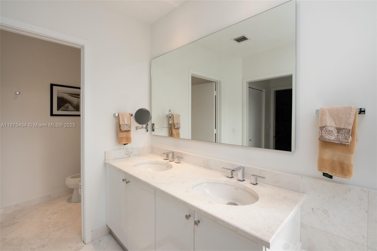 CARBONELL CONDO - Residential Lease