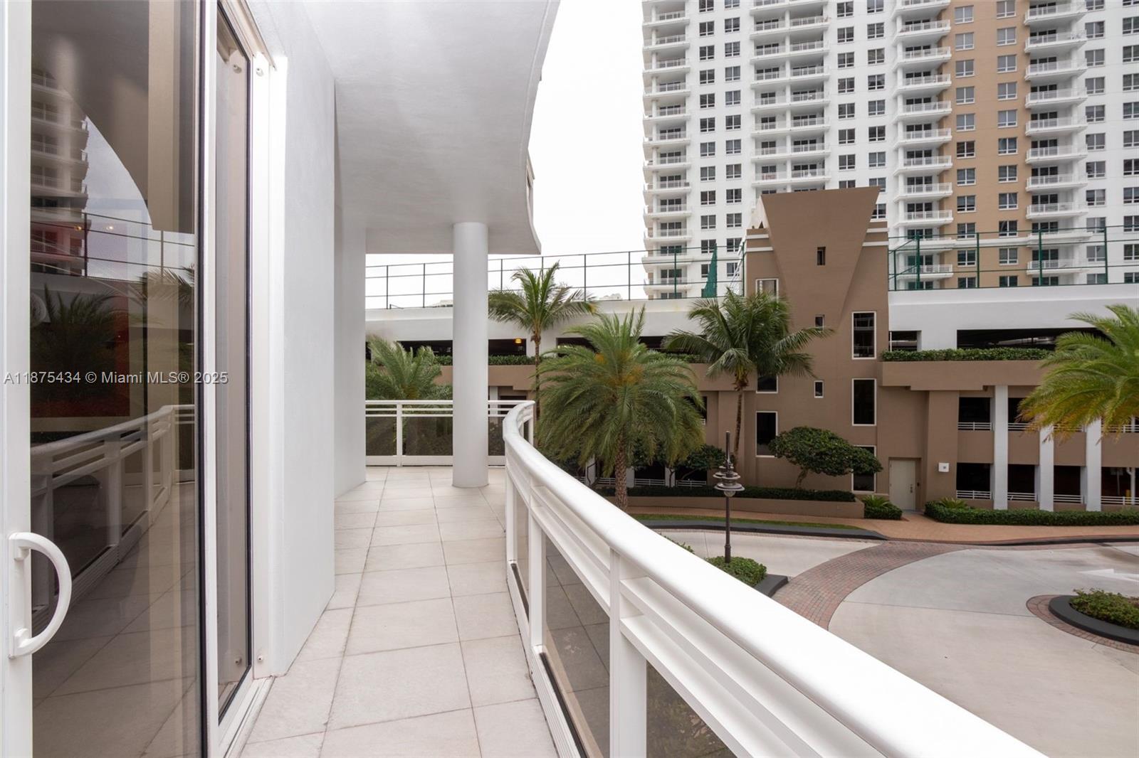 CARBONELL CONDO - Residential Lease