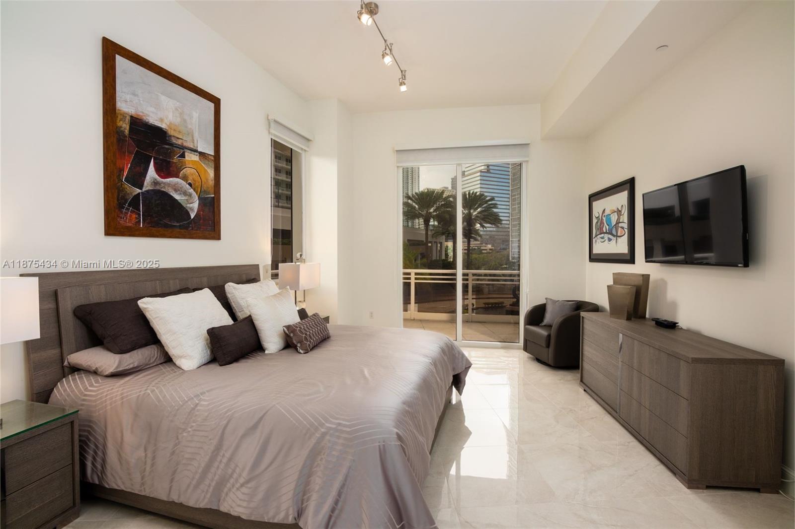CARBONELL CONDO - Residential Lease