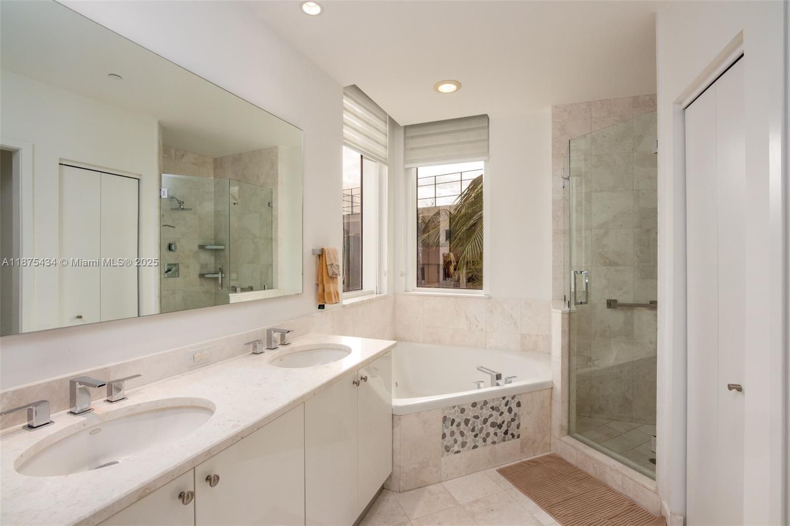 CARBONELL CONDO - Residential Lease