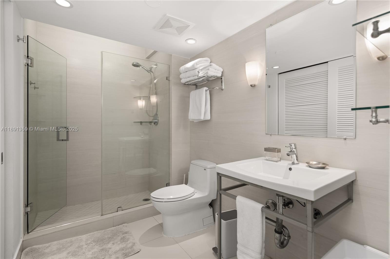 KEY COLONY NO 4 CONDO - Residential Lease