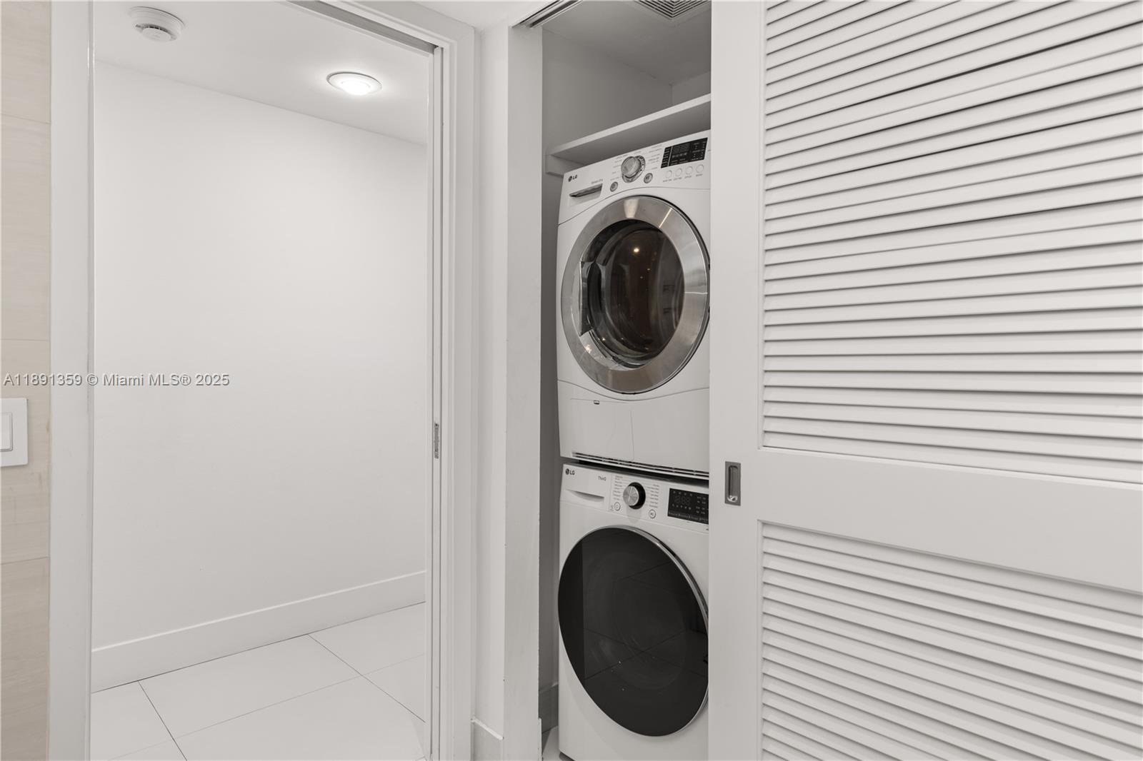 KEY COLONY NO 4 CONDO - Residential Lease