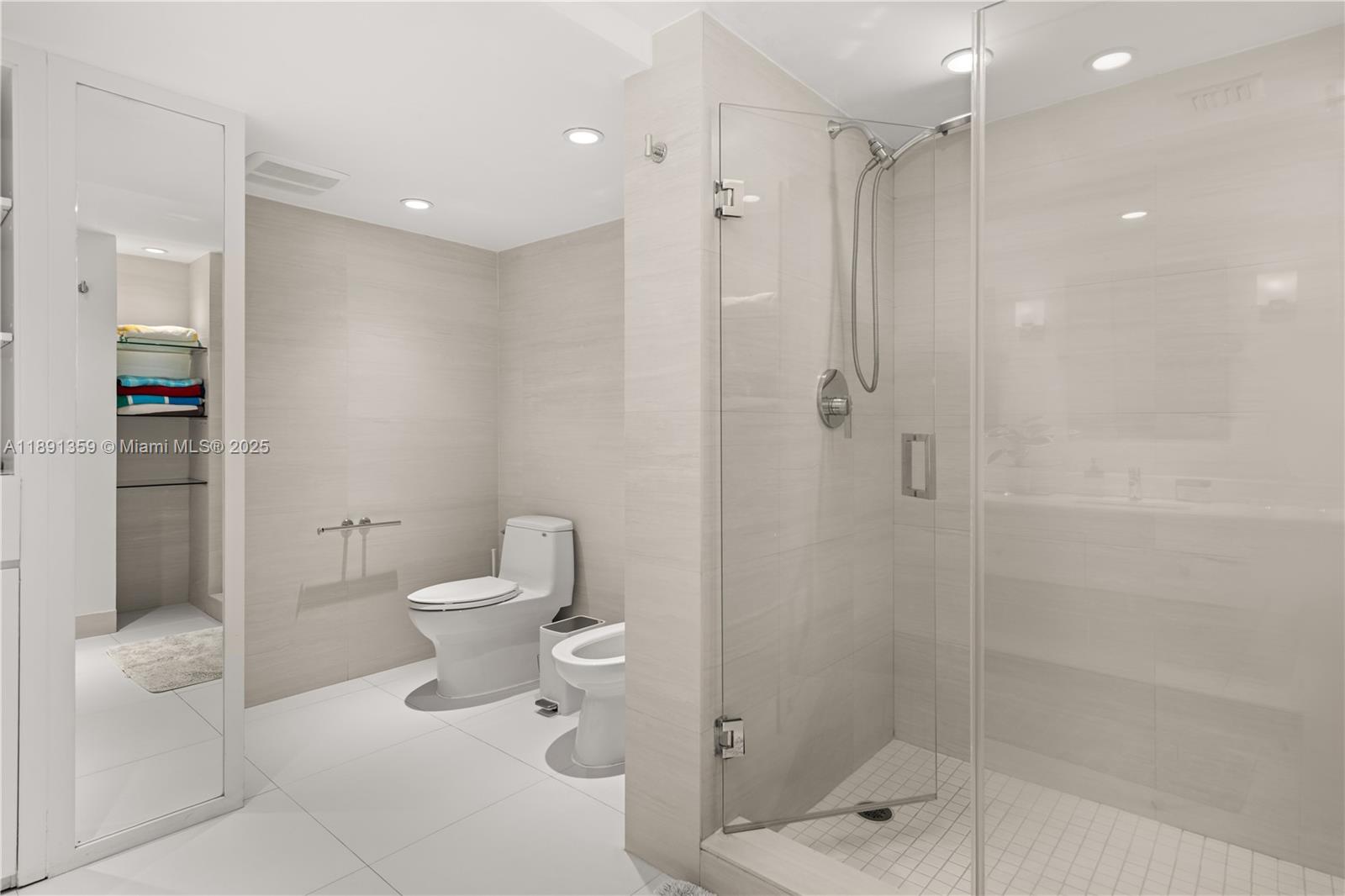 KEY COLONY NO 4 CONDO - Residential Lease