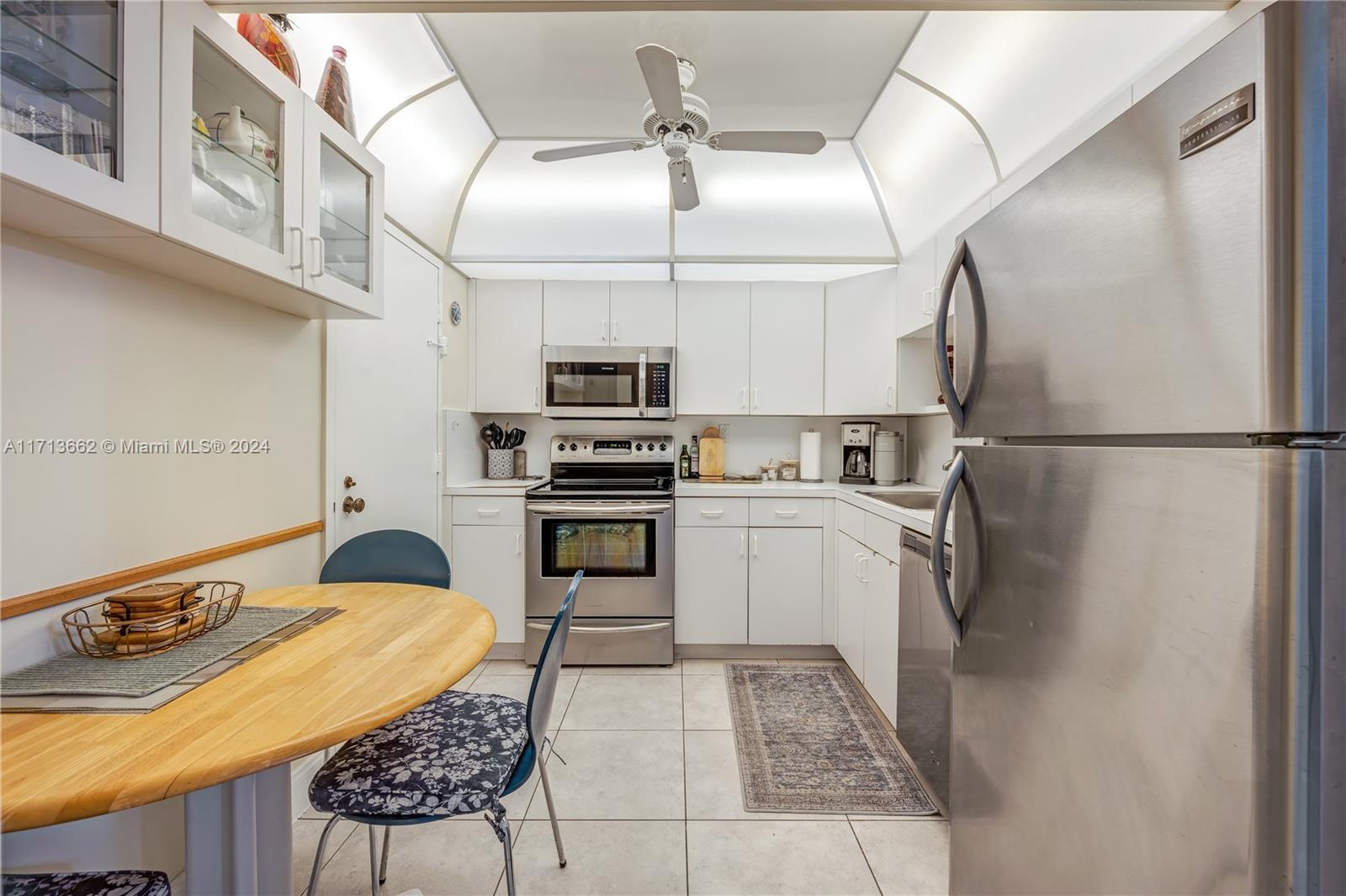 SEA AIR TOWERS CONDO - Residential Lease