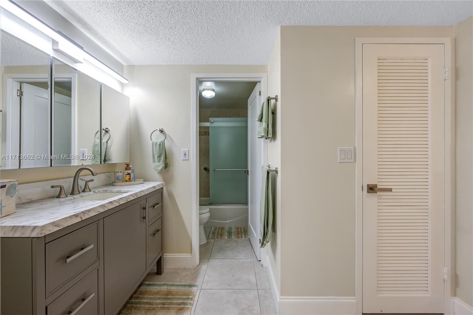 SEA AIR TOWERS CONDO - Residential Lease