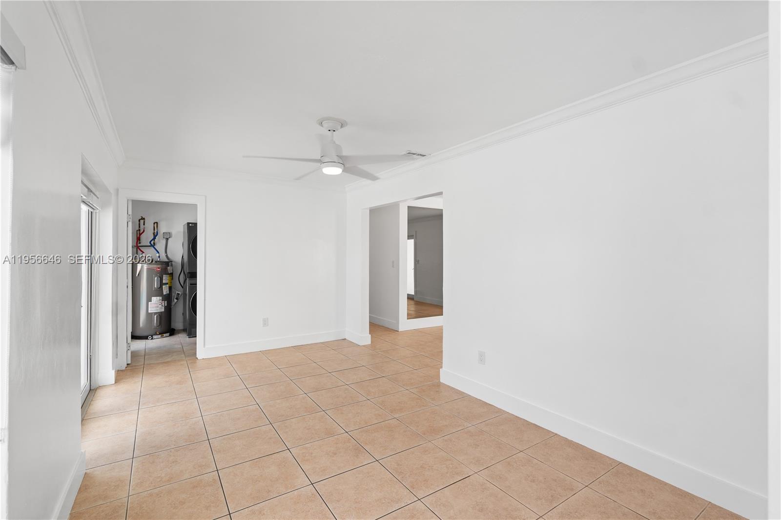 ROYALE GREEN SEC 3 - Residential Lease