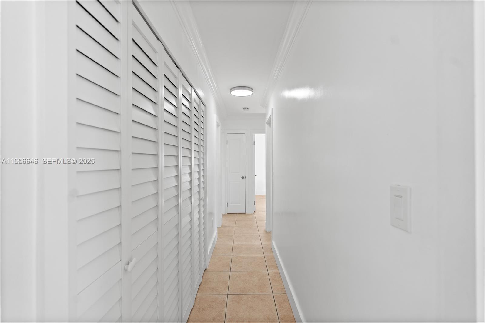 ROYALE GREEN SEC 3 - Residential Lease