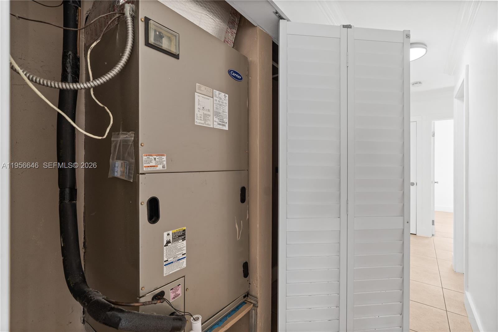 ROYALE GREEN SEC 3 - Residential Lease