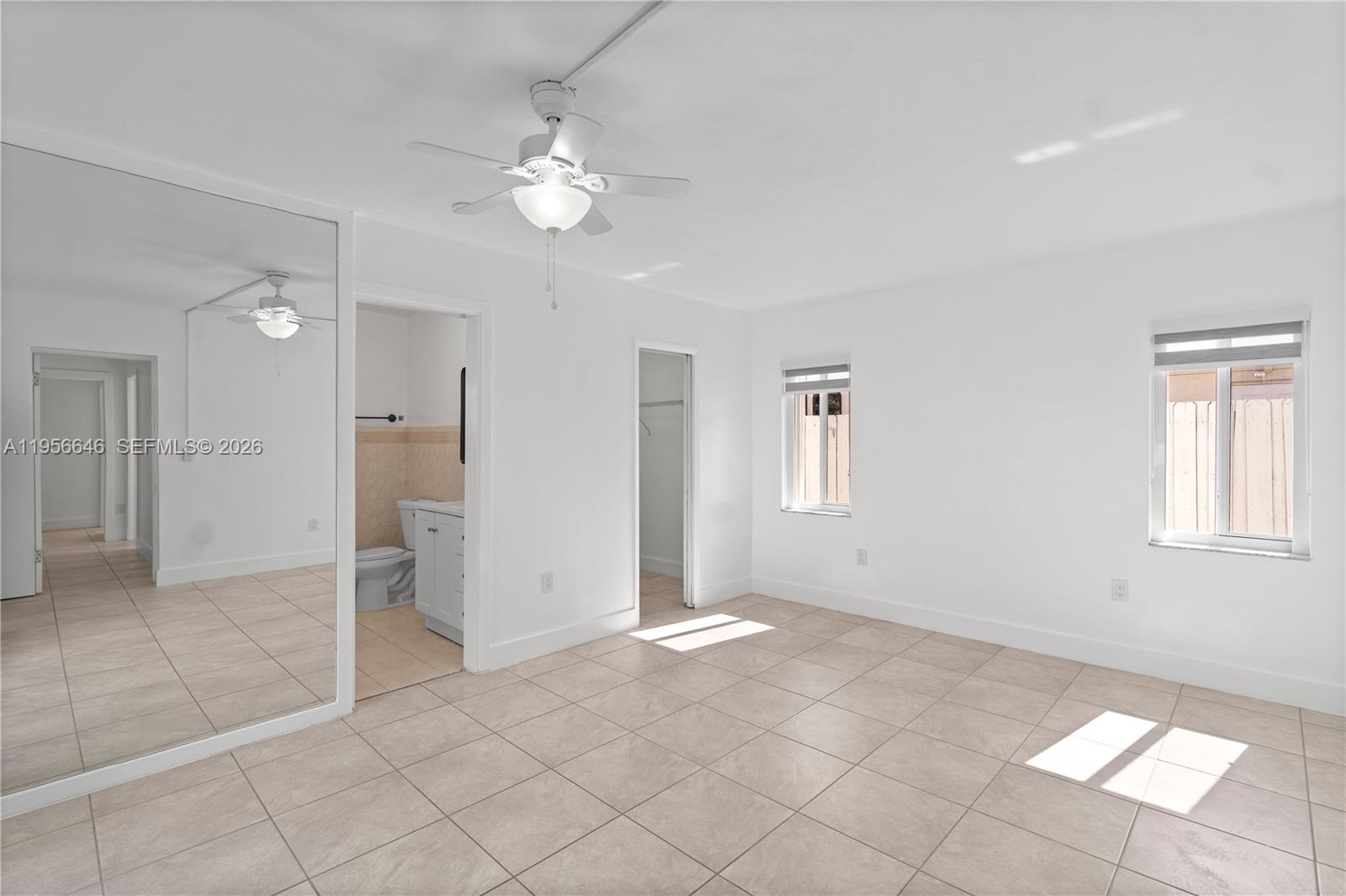 ROYALE GREEN SEC 3 - Residential Lease