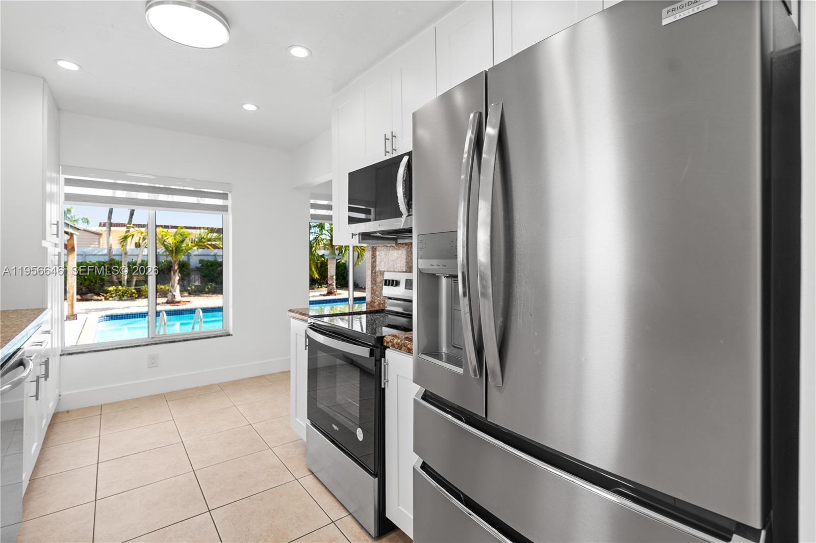 ROYALE GREEN SEC 3 - Residential Lease