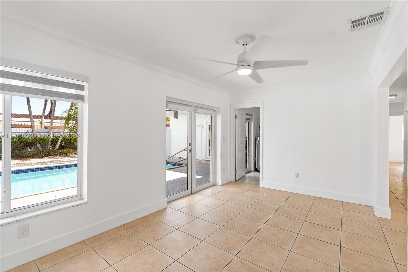 ROYALE GREEN SEC 3 - Residential Lease