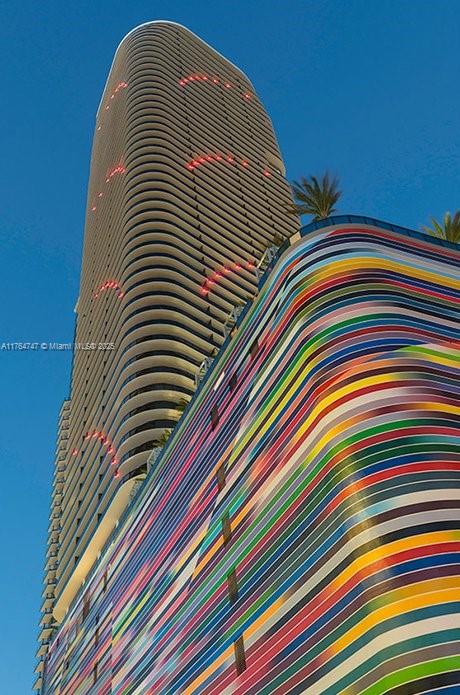 801 SMA RESIDENCES CONDO - Residential