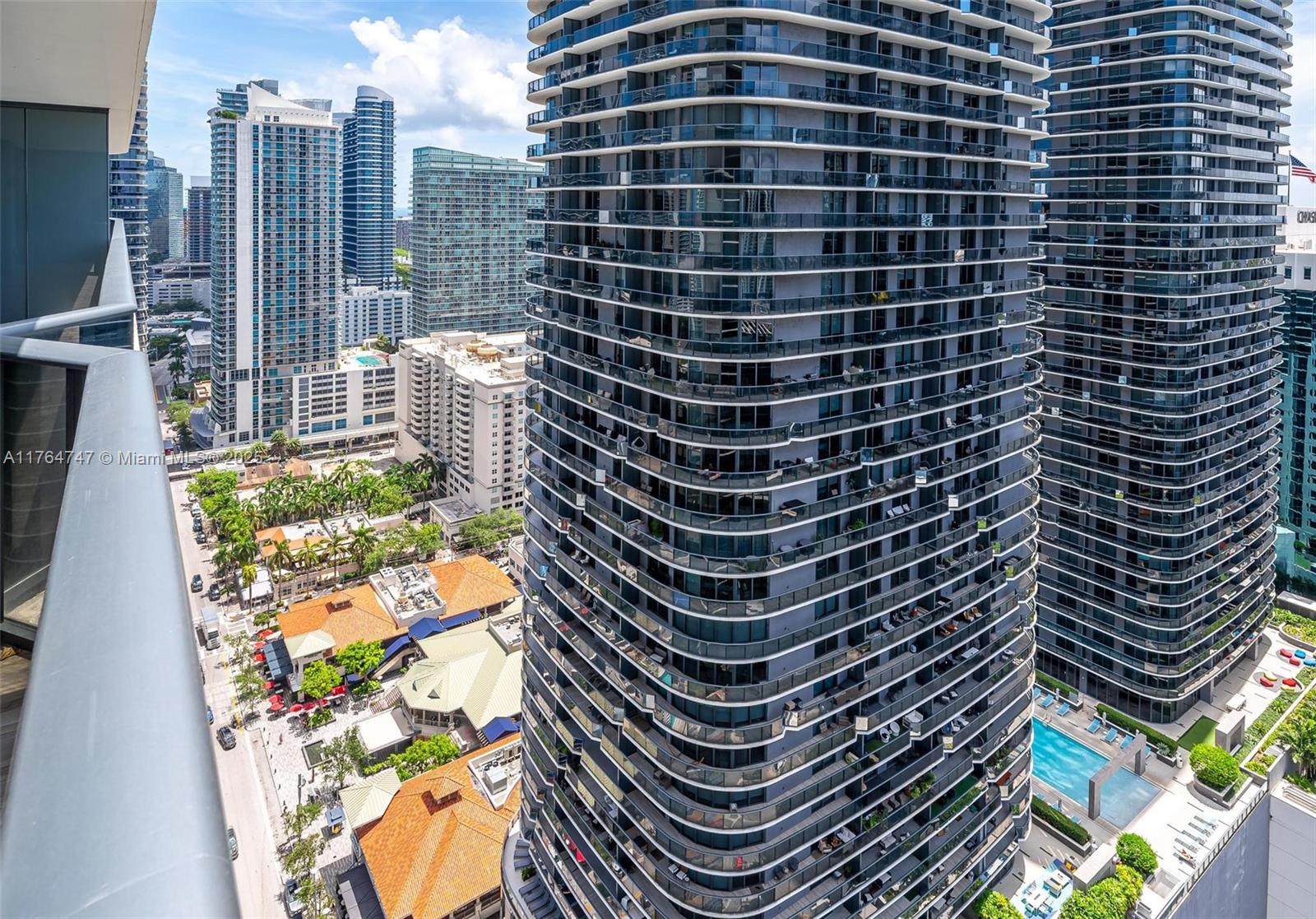 801 SMA RESIDENCES CONDO - Residential