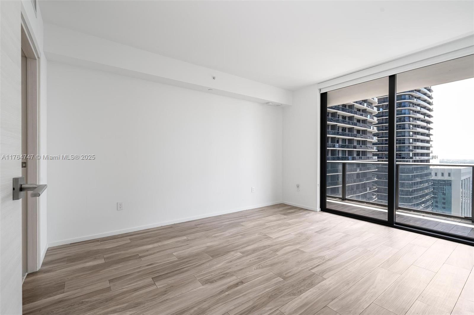 801 SMA RESIDENCES CONDO - Residential