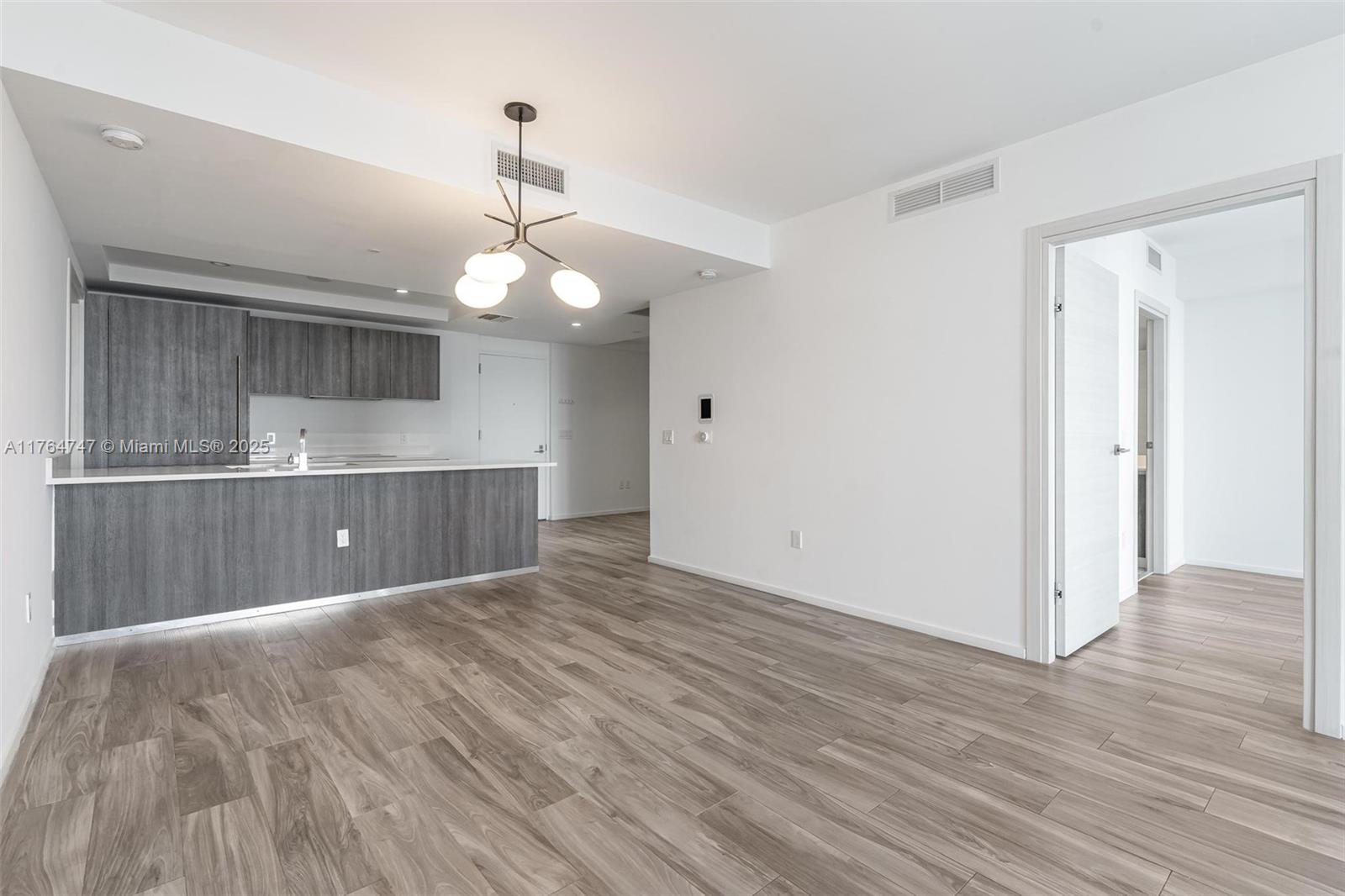 801 SMA RESIDENCES CONDO - Residential