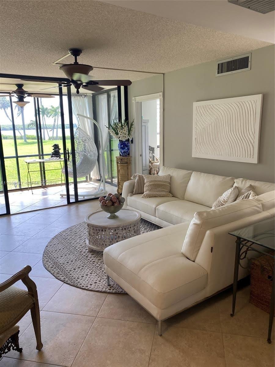 3432 NE Causeway Boulevard APT#102